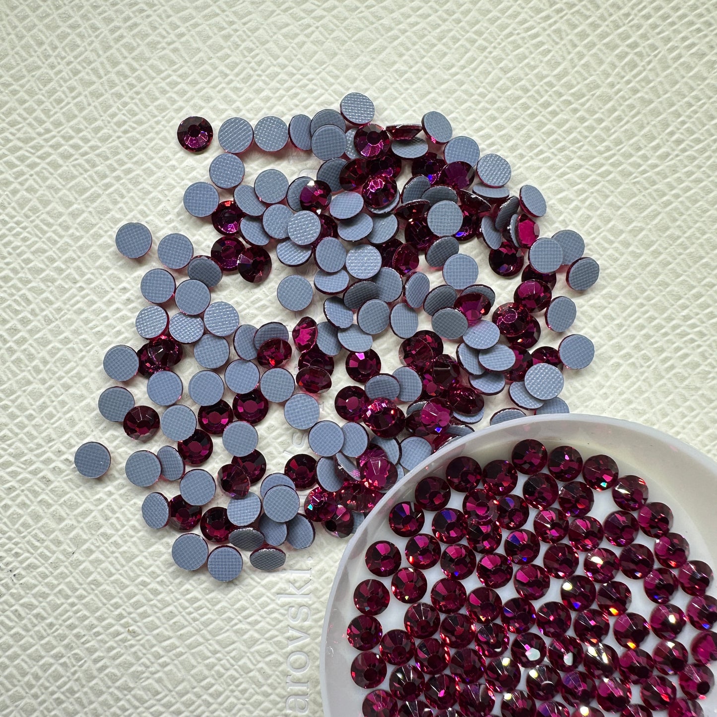 SS6-SS20 Bulk High Quality Crystal Glass Hotfix Rhinestone Wholesale Flatback Rhinestones for Bags Nail Art & Garment