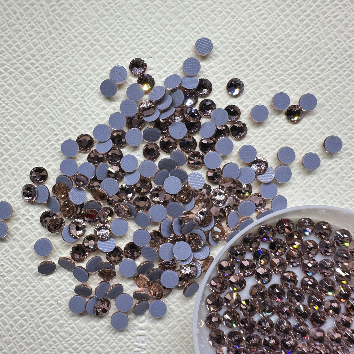 SS6-SS20 Bulk High Quality Crystal Glass Hotfix Rhinestone Wholesale Flatback Rhinestones for Bags Nail Art & Garment