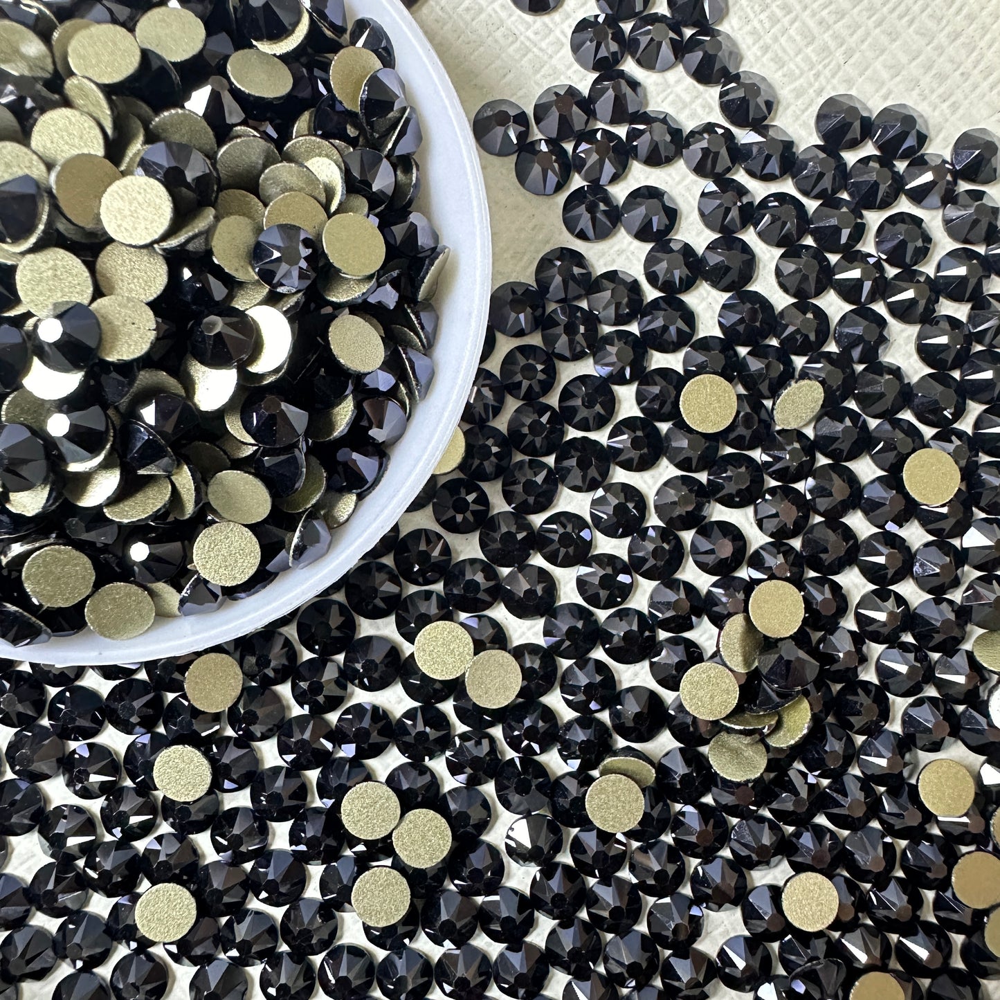 2088 Eco-Friendly Nickel-Free Crystal Non-Hotfix Flat Back Rhinestone Loose 16 Facets Shoes Hat Bags Nail Art