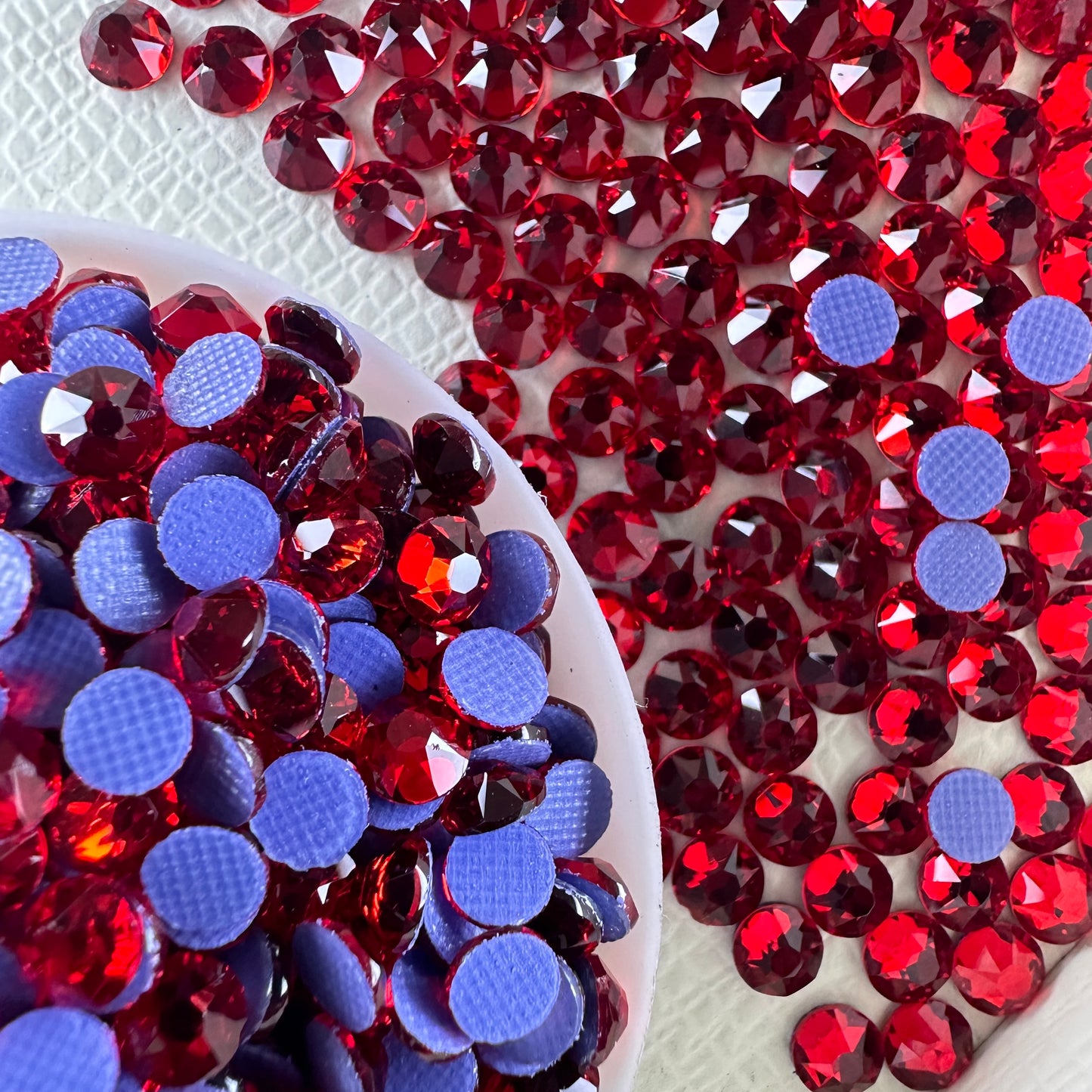 Dazzling Bright Wholesale 1440pcs 16 Facets Normal Color Hot-Fix Flat Back Glass Crystal Rhinestones Nail Art DIY Crafting