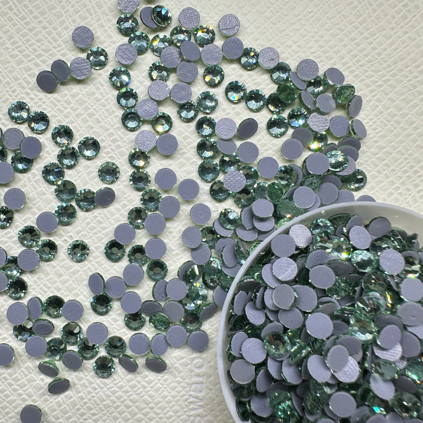 SS6-SS20 Bulk High Quality Crystal Glass Hotfix Rhinestone Wholesale Flatback Rhinestones for Bags Nail Art & Garment
