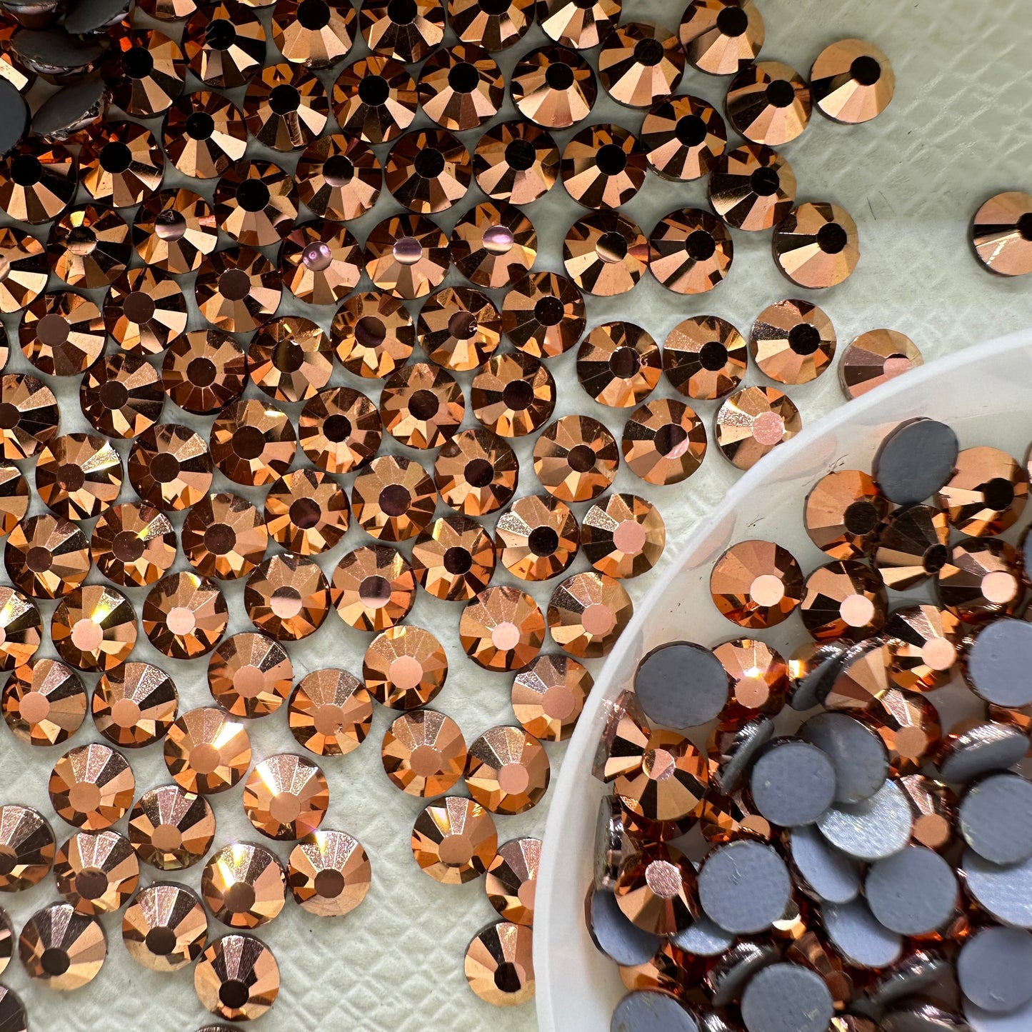 SS6-SS20 Bulk High Quality Crystal Glass Hotfix Rhinestone Wholesale Flatback Rhinestones for Bags Nail Art & Garment